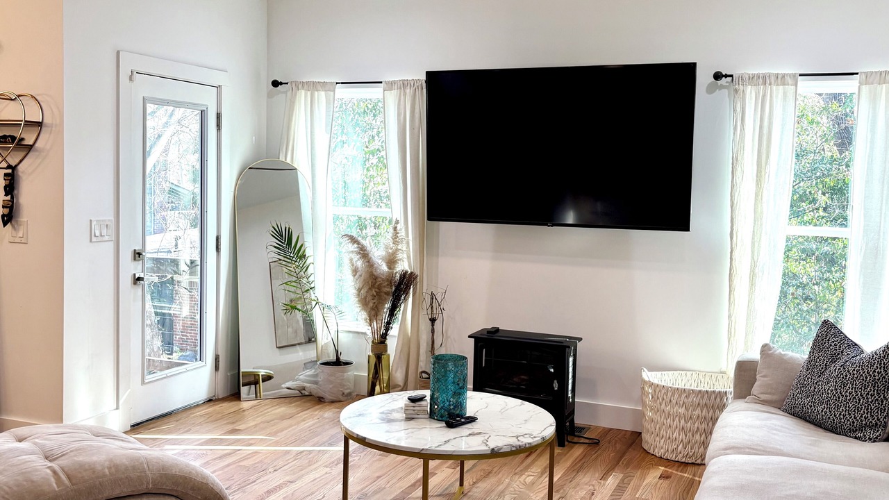 Photo of Livingroom in Knight Park