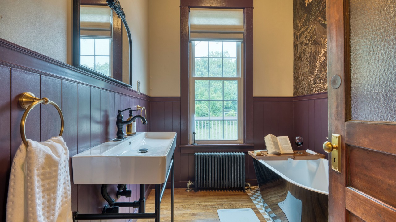 Photo of Bathroom in Oak Hill