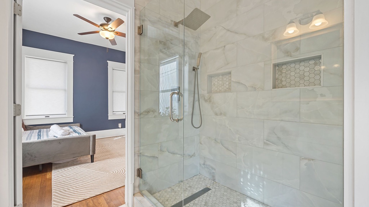 Photo of Bathroom in Poncey-Highland