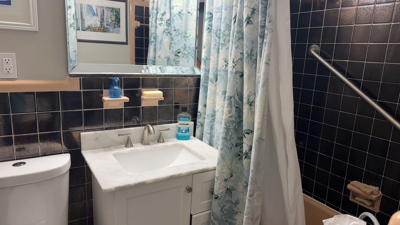Photo of Bathroom in Hillsdale