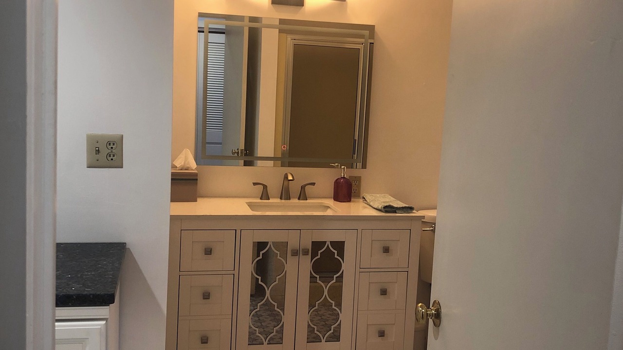 Photo of Bathroom in Palmyra