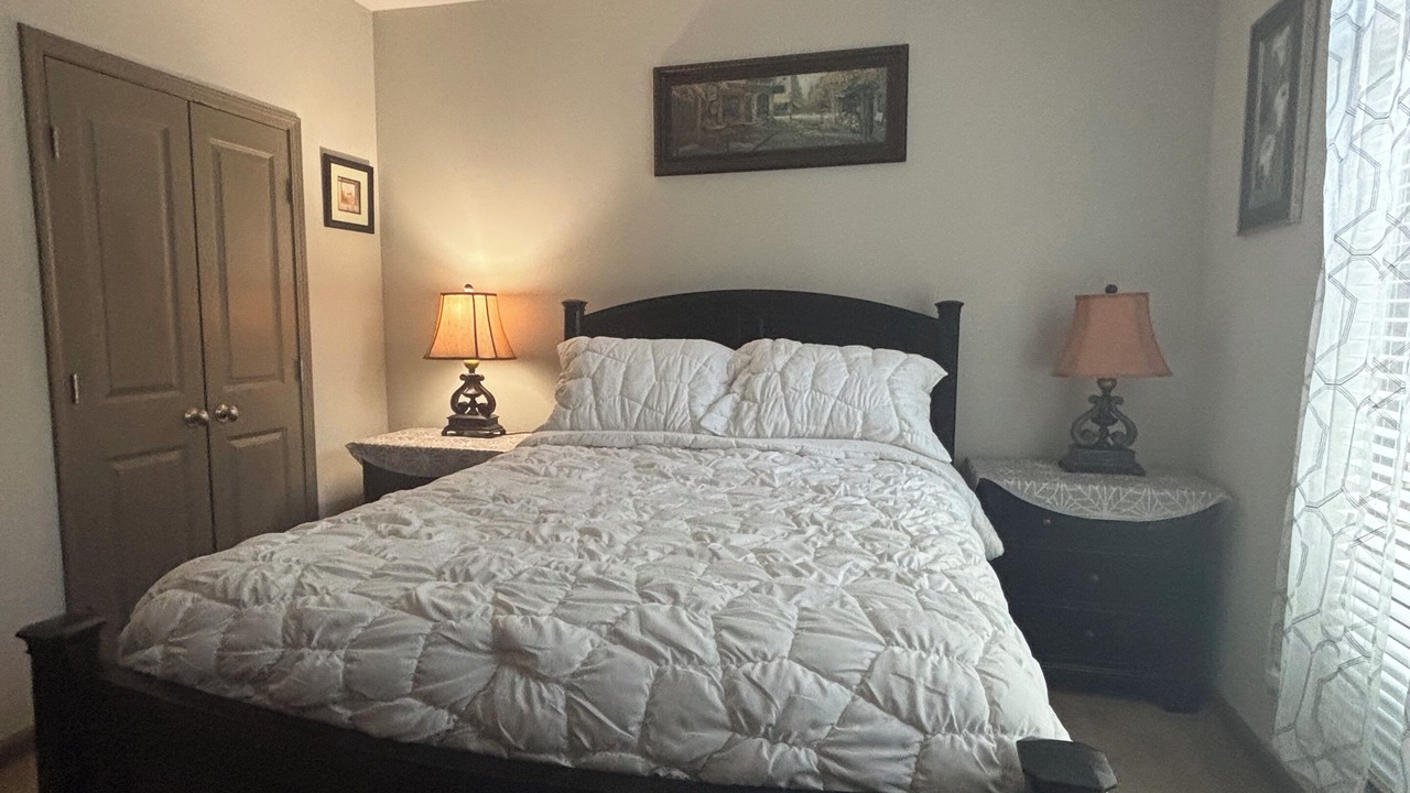 Photo of Bedroom in Dunwoody
