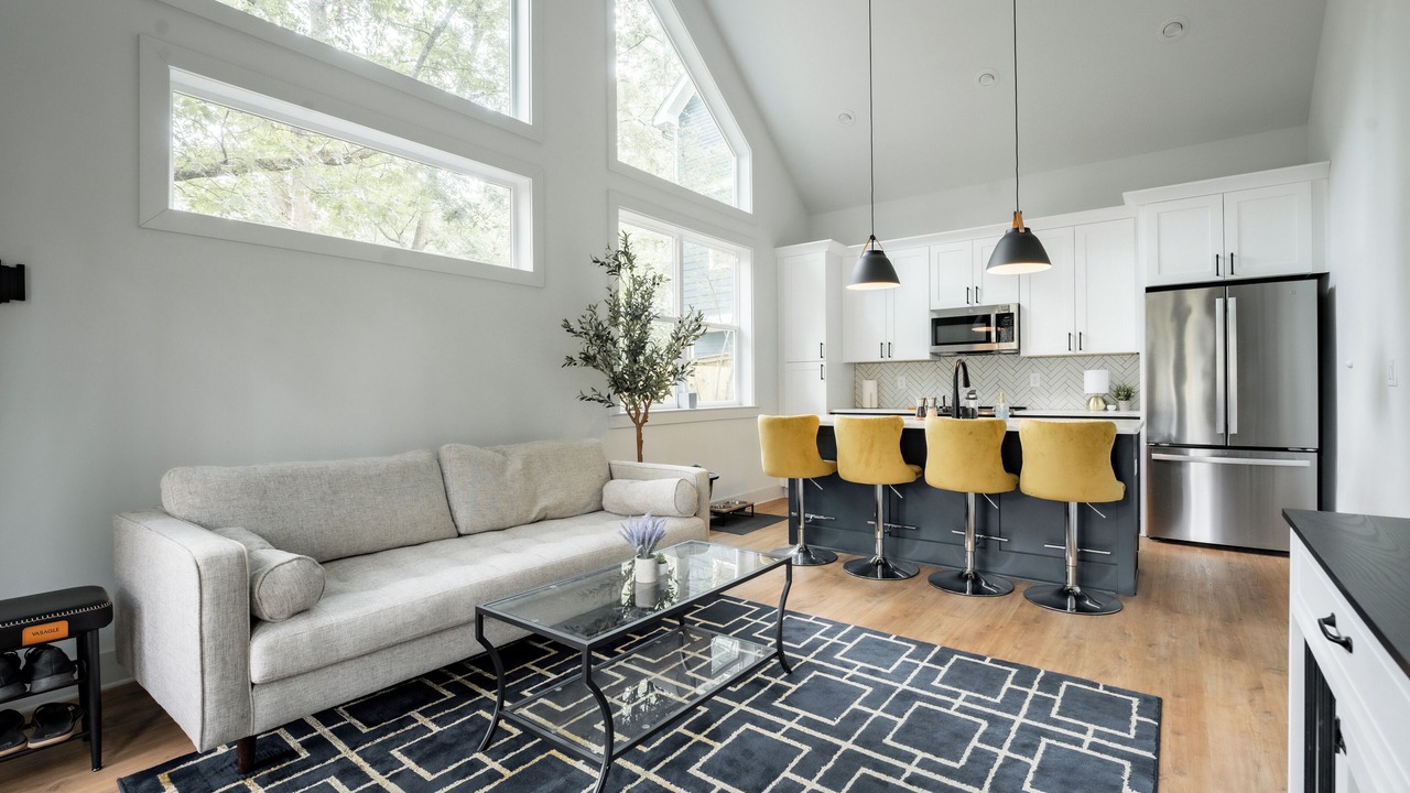 Photo of Livingroom in Edgewood