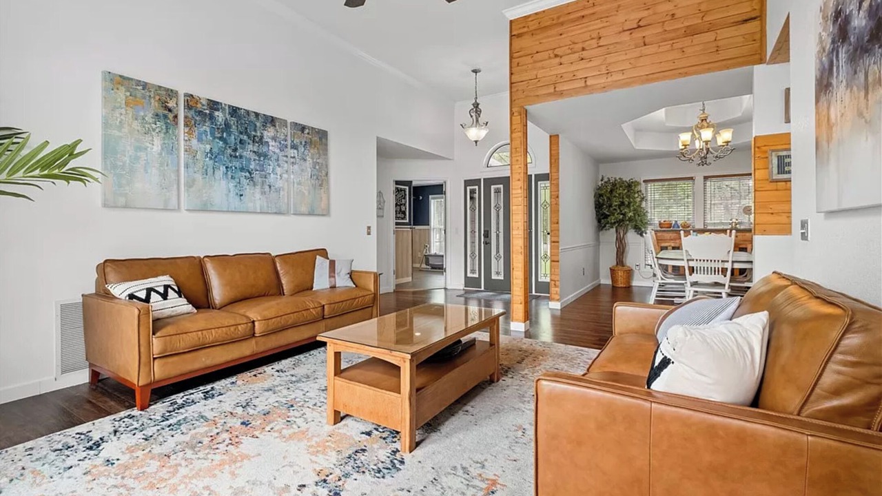 Photo of Livingroom in Bella Vista