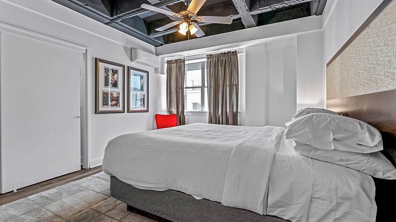 Photo of Bedroom in Brookhaven