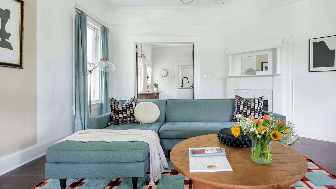 Photo of Livingroom in Virginia Highland