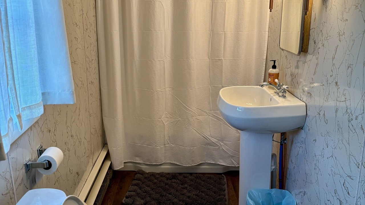 Photo of Bathroom in Dornsife