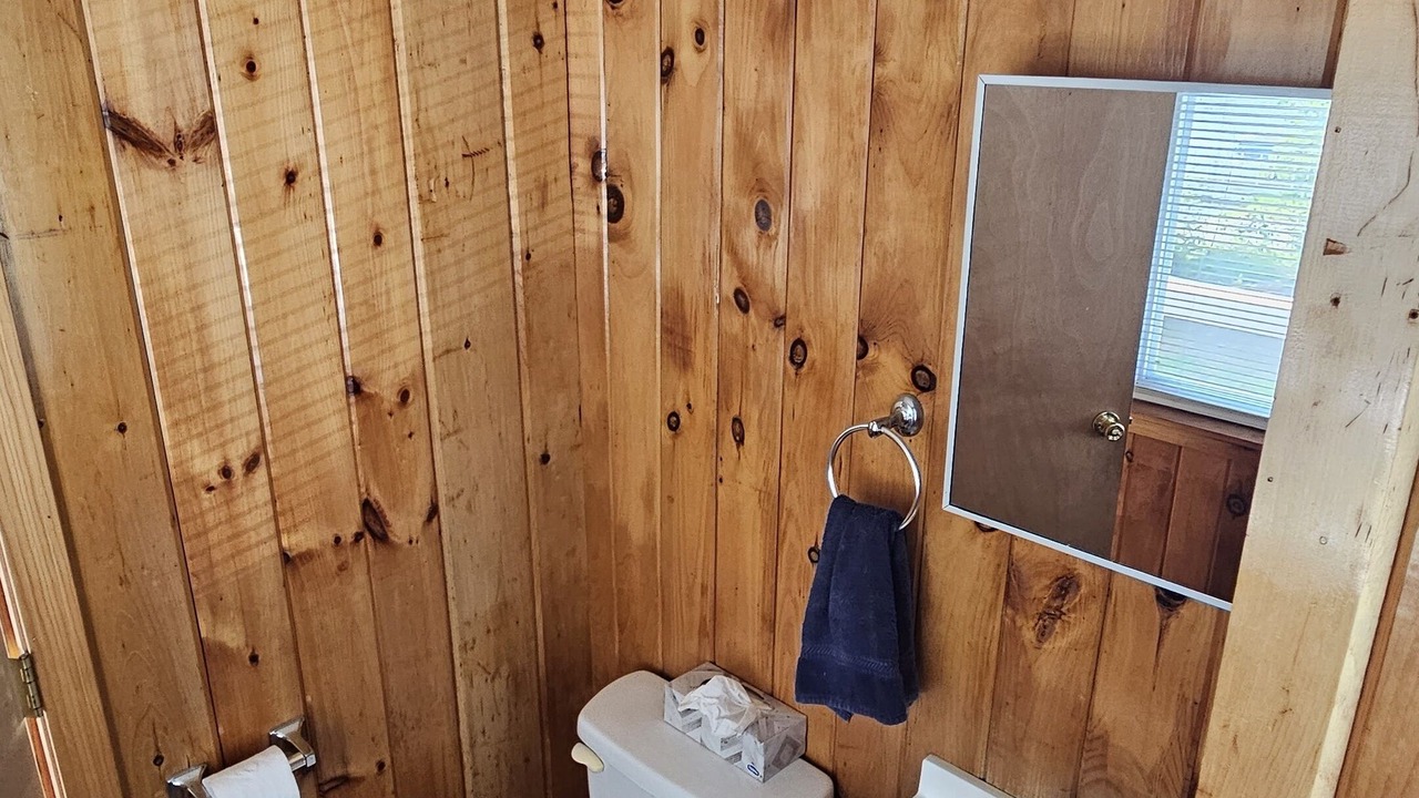 Photo of Bathroom in Errol