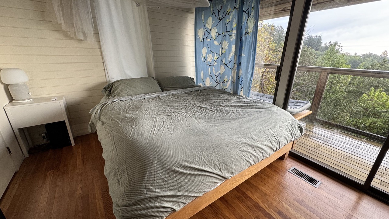 Photo of Bedroom in Panoramic Hill