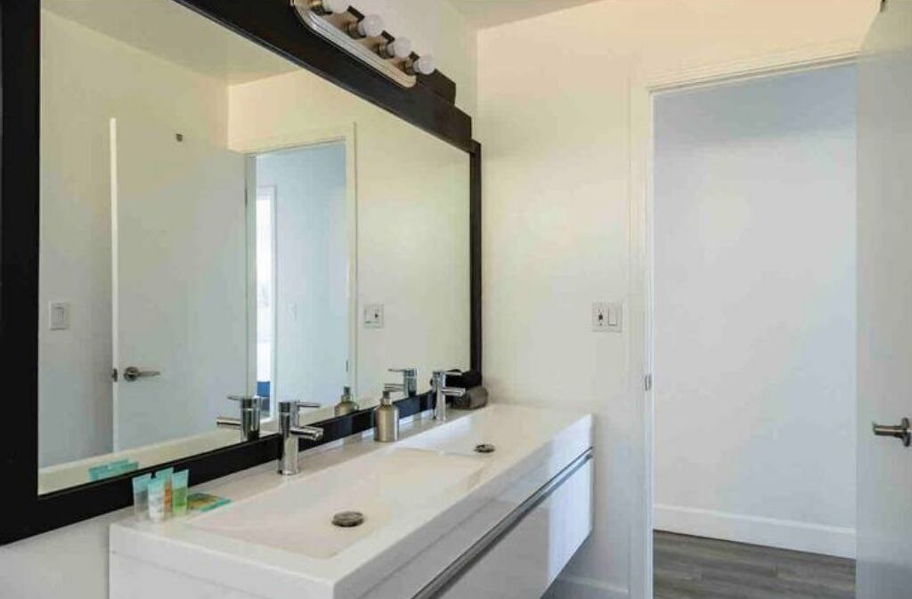 Photo of Bathroom in Leona Heights