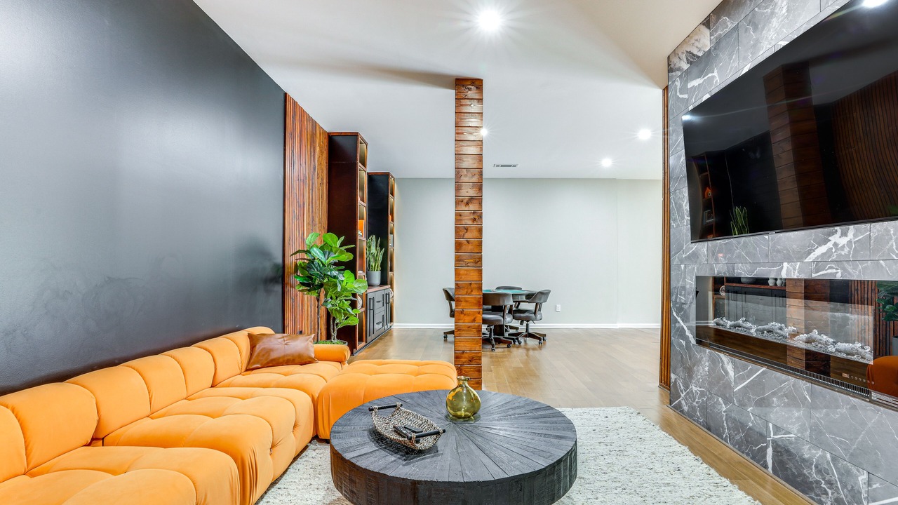 Photo of Livingroom in Sandy Springs