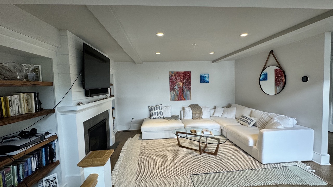 Photo of Livingroom in Saratoga Springs