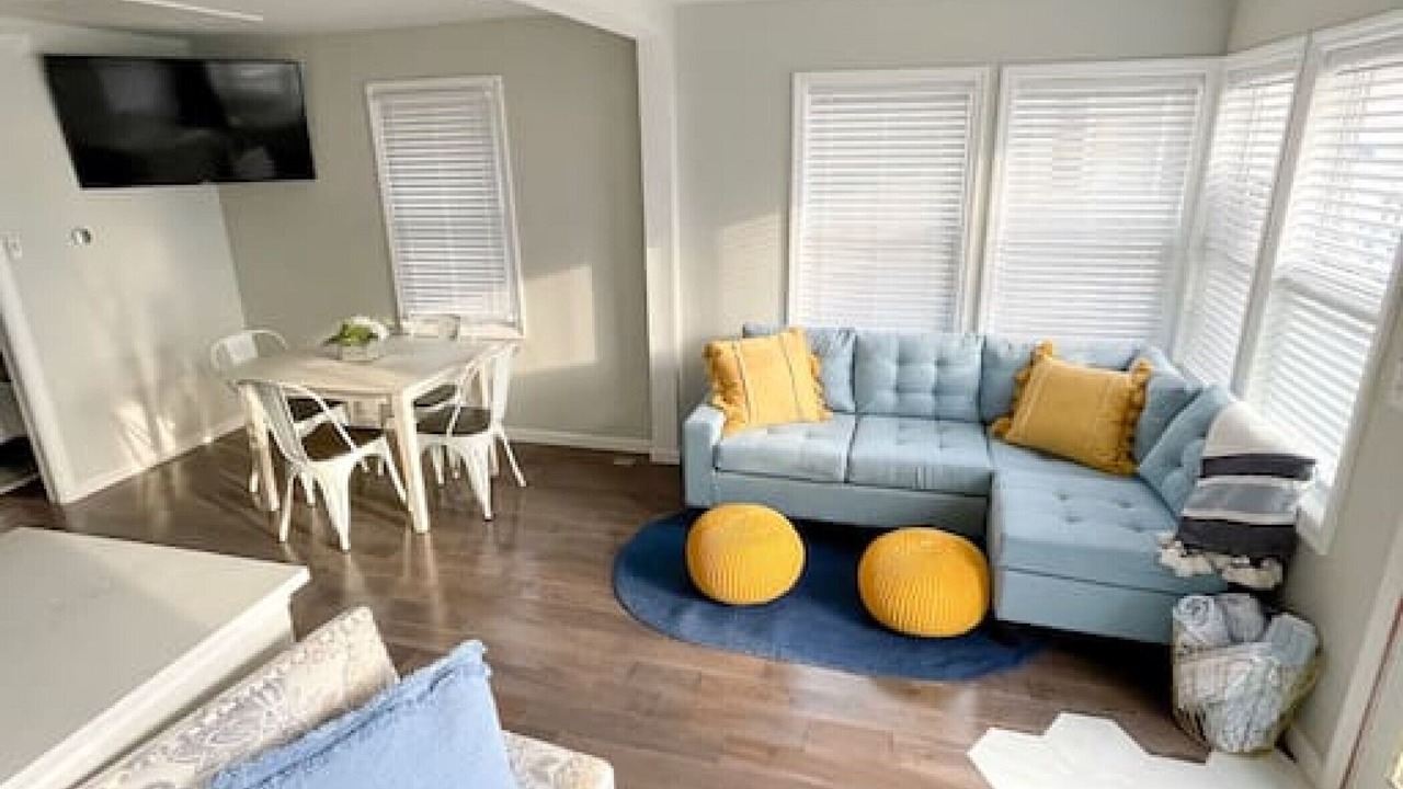 Photo of Livingroom in Saratoga Springs