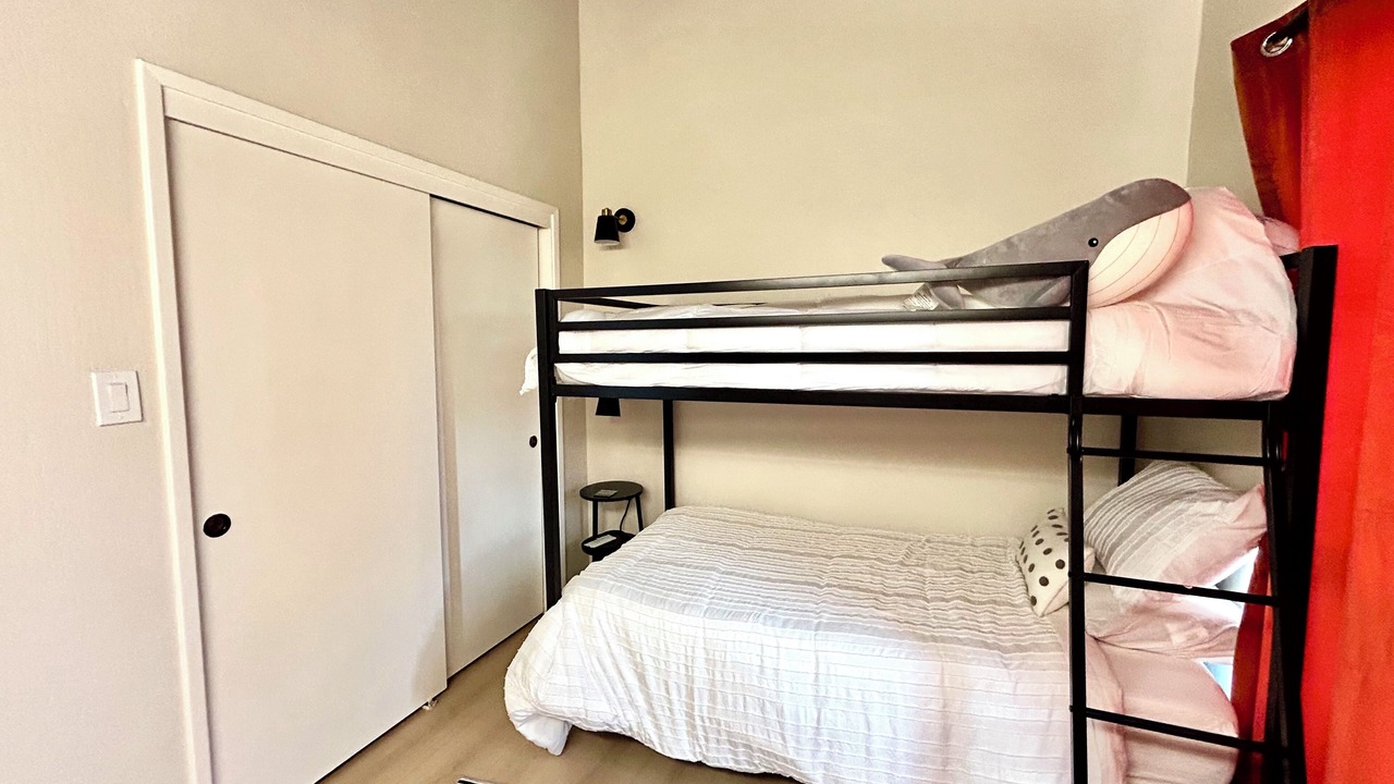 Photo of Bedroom in Albany
