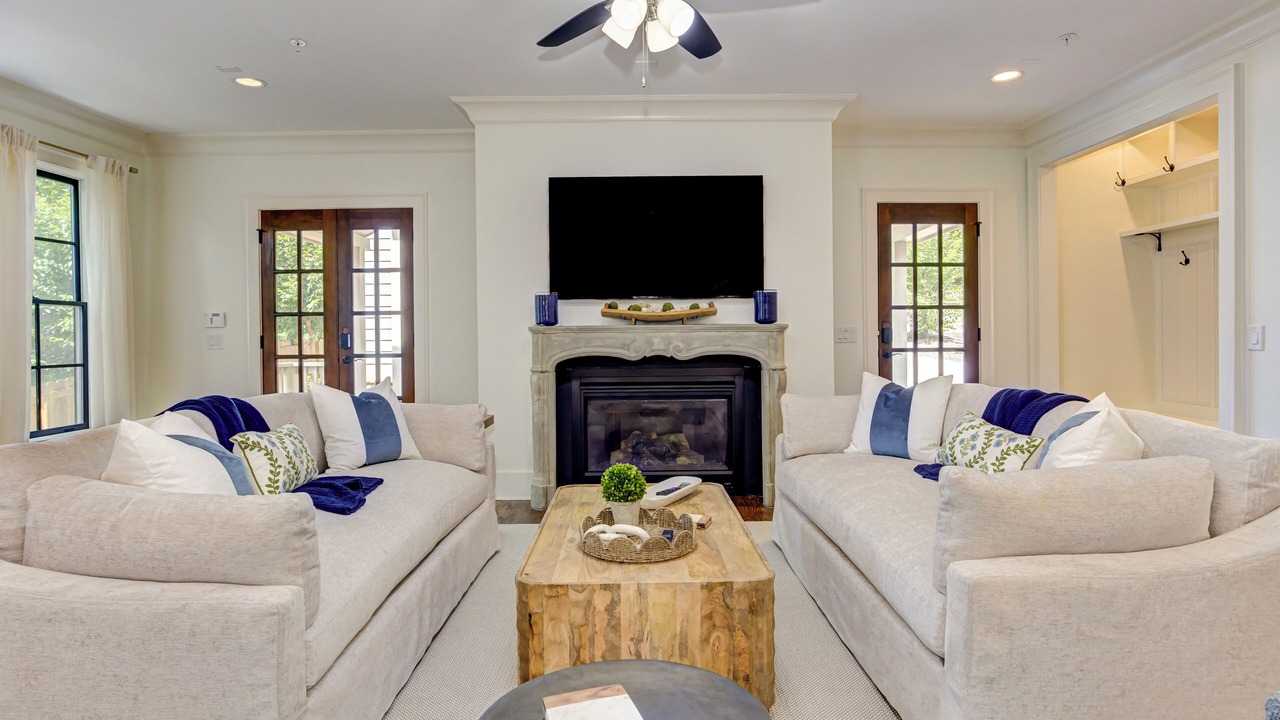 Photo of Livingroom in Garden Hills