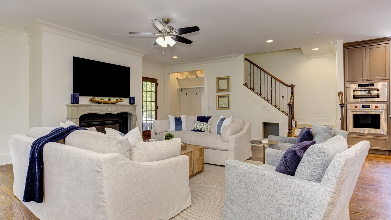 Photo of Livingroom in Garden Hills
