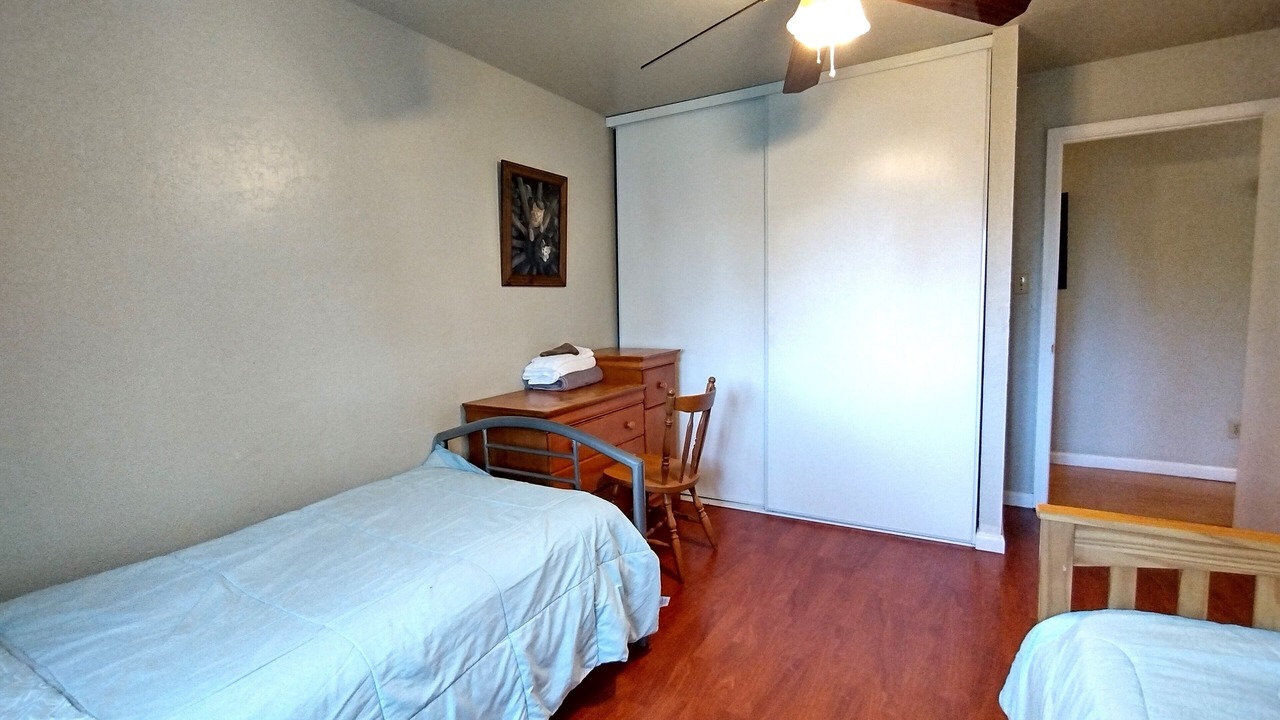 Photo of Bedroom in Oakland