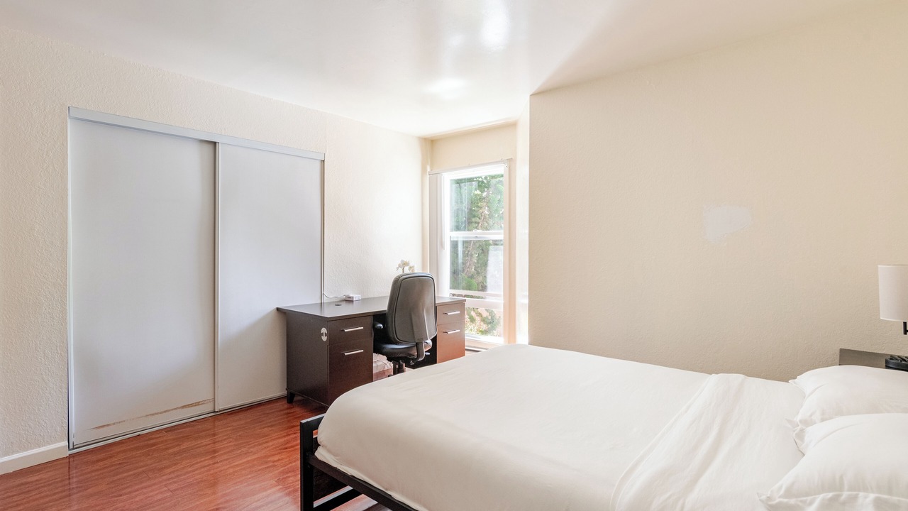 Photo of Bedroom in Albany