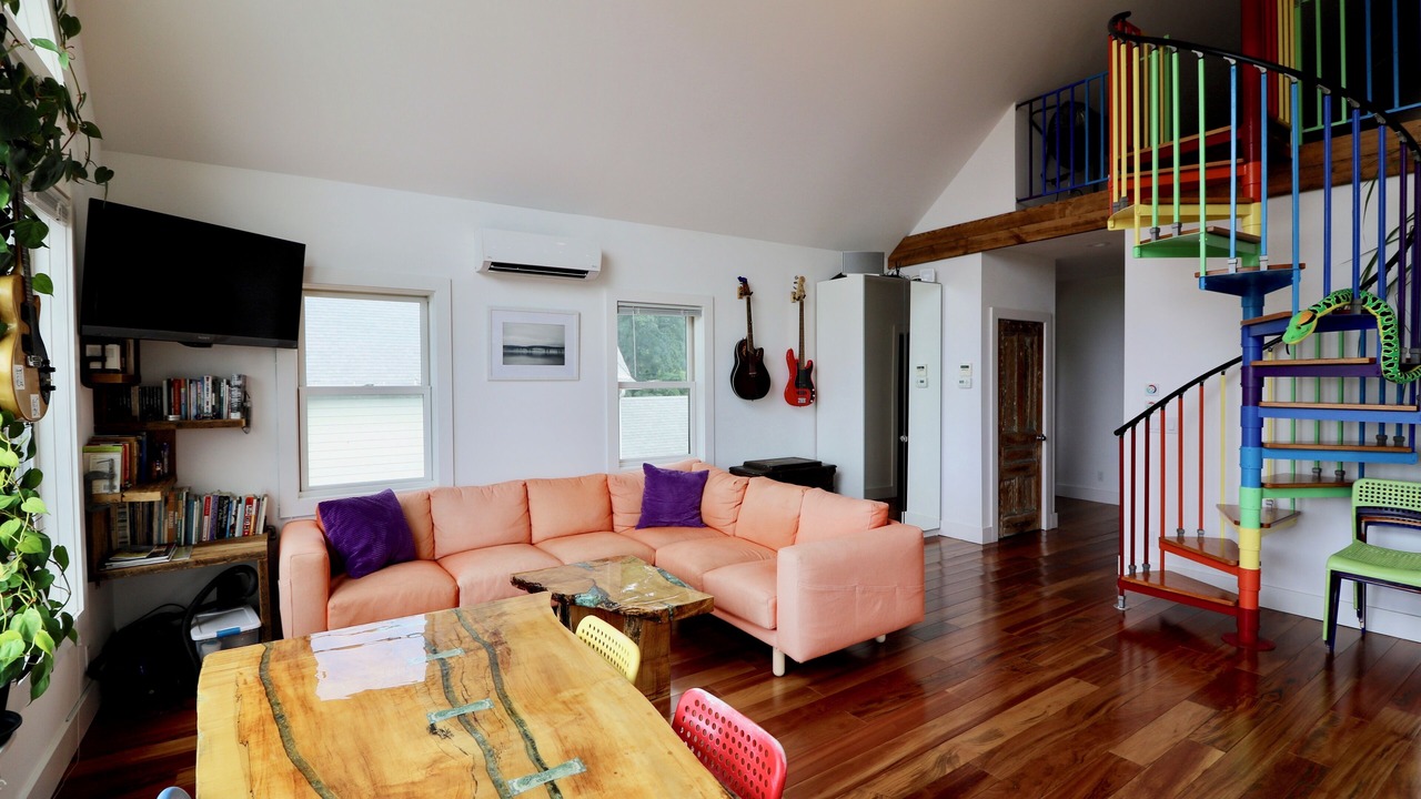 Photo of Livingroom in Beacon