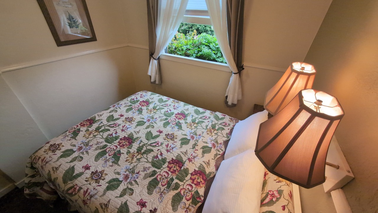 Photo of Bedroom in Marina District