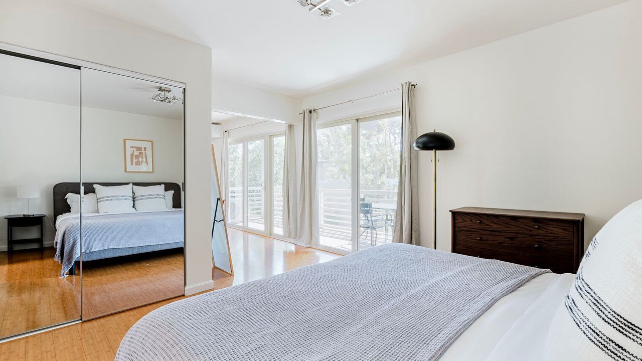 Photo of Bedroom in University South