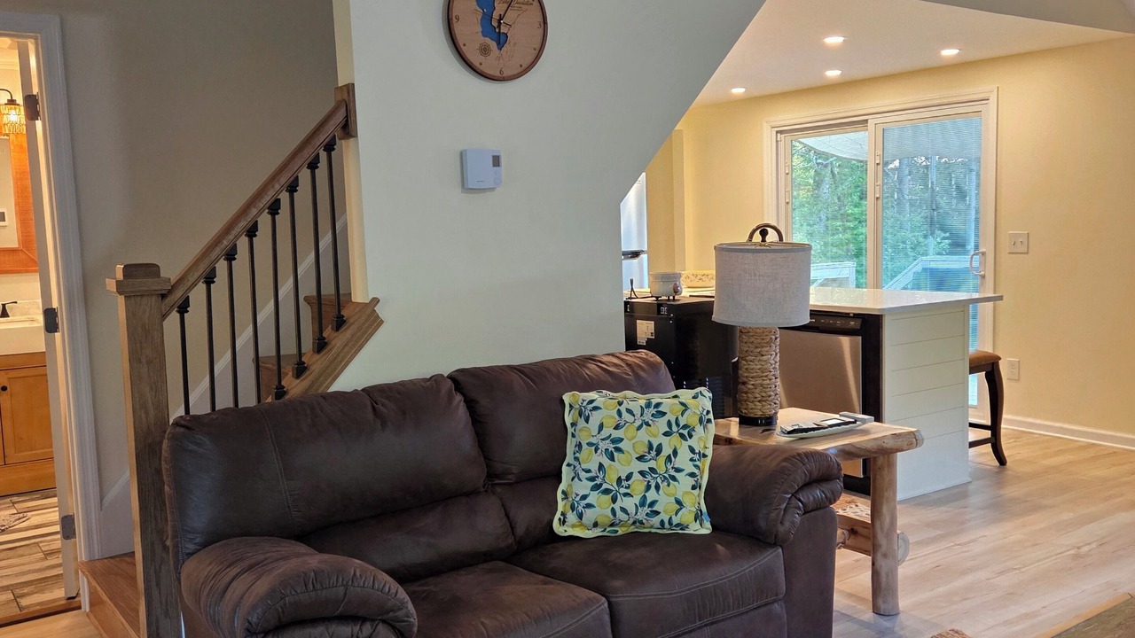 Photo of Livingroom in Lake Desolation