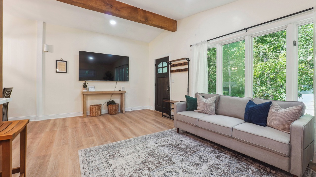 Photo of Livingroom in Lindridge-Martin Manor