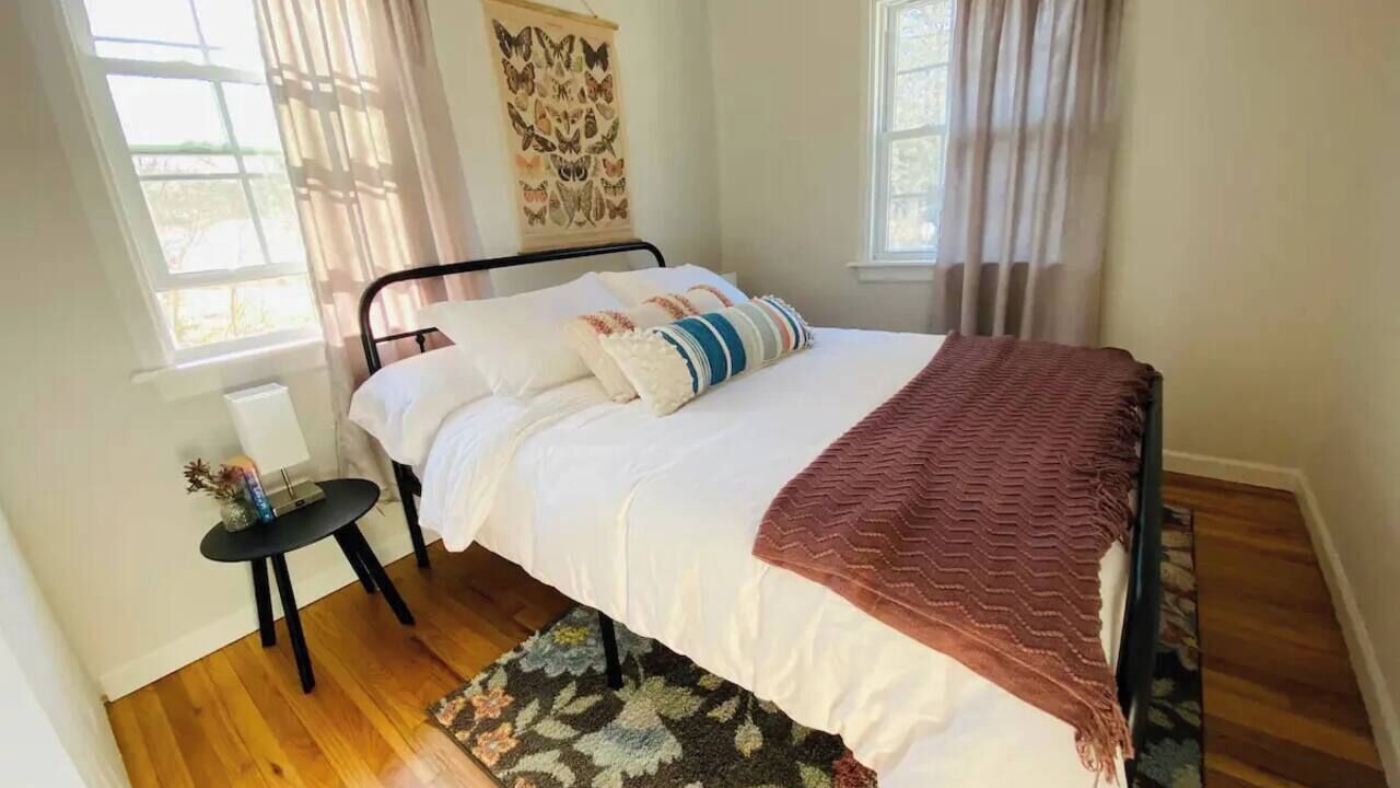 Photo of Bedroom in Geyser Crest