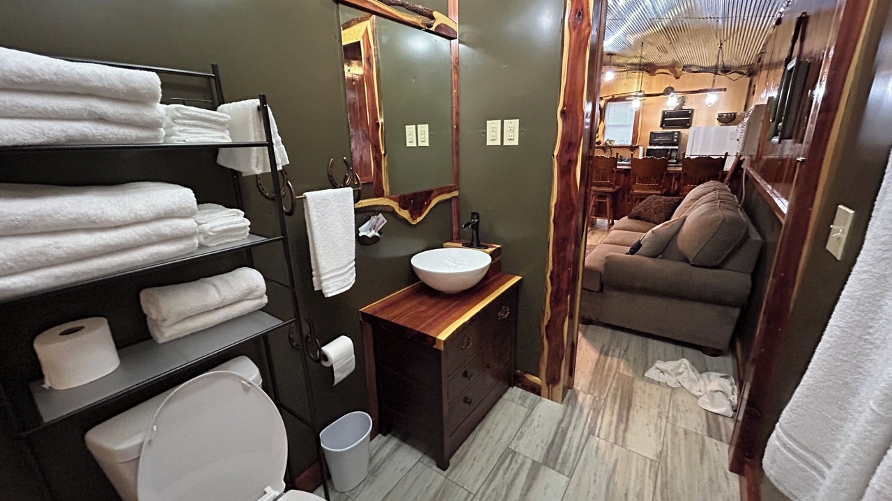 Photo of Bathroom in Mount Ida