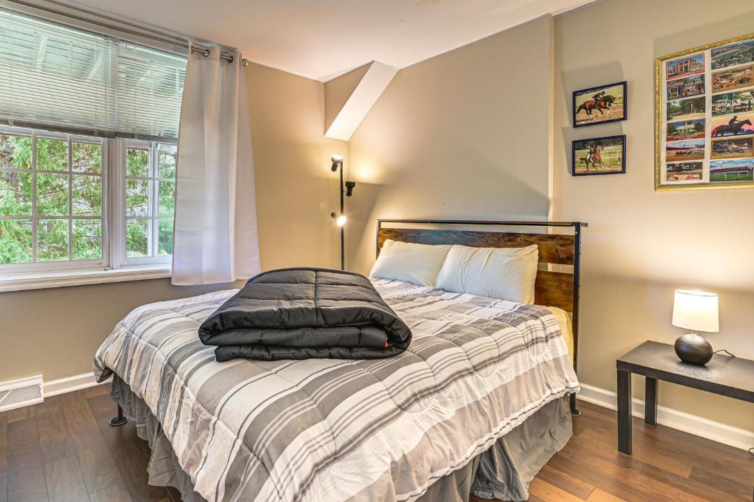 Photo of Bedroom in Saratoga Springs