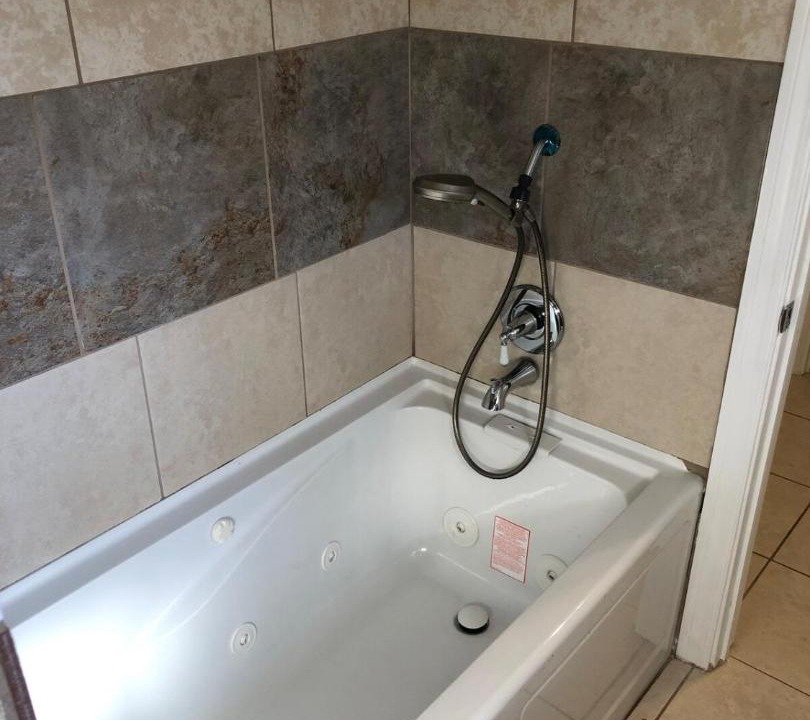 Photo of Bathroom in Belvedere Park
