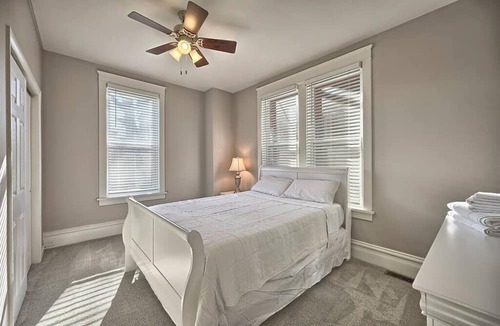 Harrisburg Apartment | Suites on Seneca - Lovely 2 Bed/1 Bath Apartment