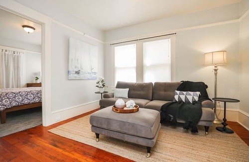 Piedmont Avenue Apartment | Comfy Family-Friendly 2BR Near Piedmont w/Parking
