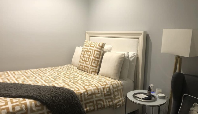 FIFA & Stadium Events . ATL Premium Microsuite – 10-Minute Walk to Mercedes-Benz