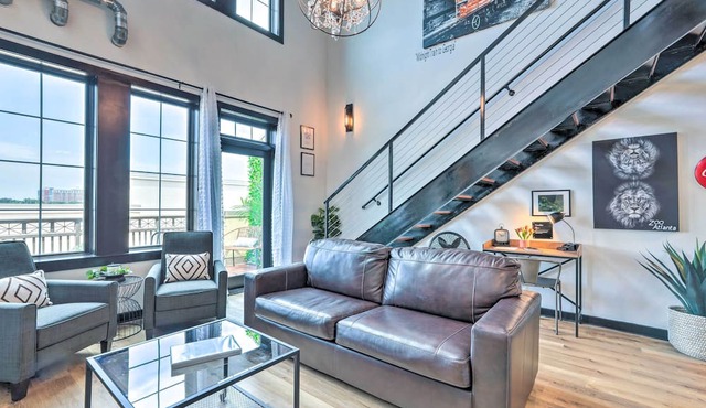 Central Atlantic Station Loft Near Mercedes-Benz!