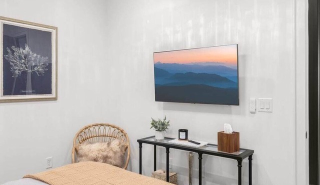Perfect for Couples-Walk Everywhere-Luxe Apt